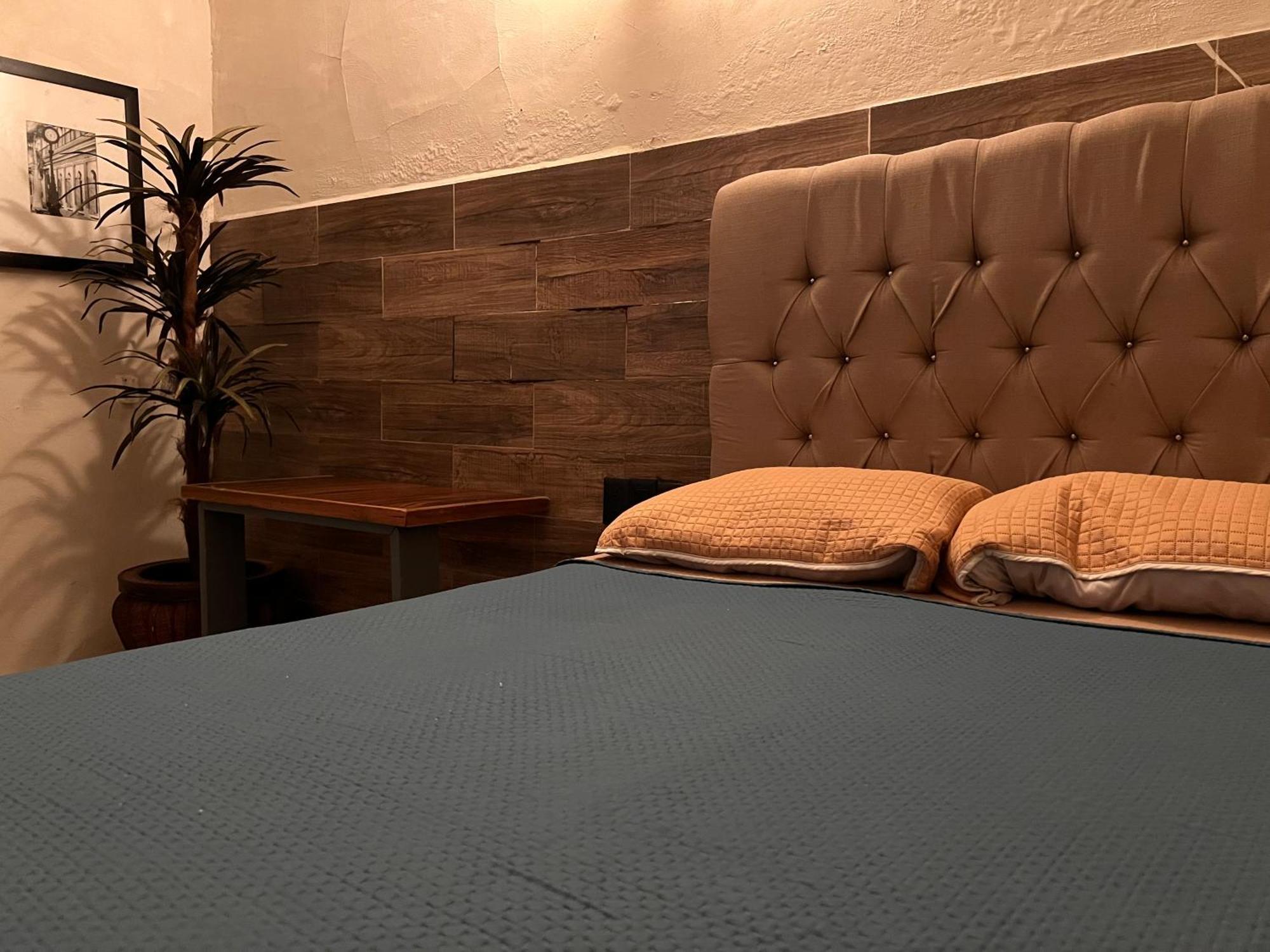 מזטלן The Black Tree Hotel Colonial מראה חיצוני תמונה